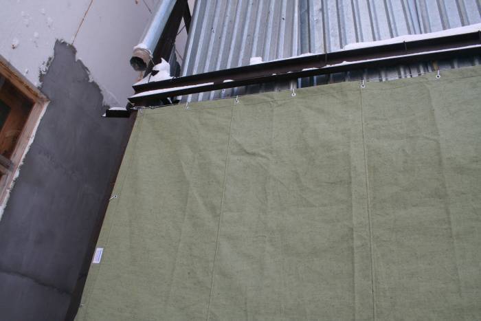 Функциональные брезентовые шторы в гараж