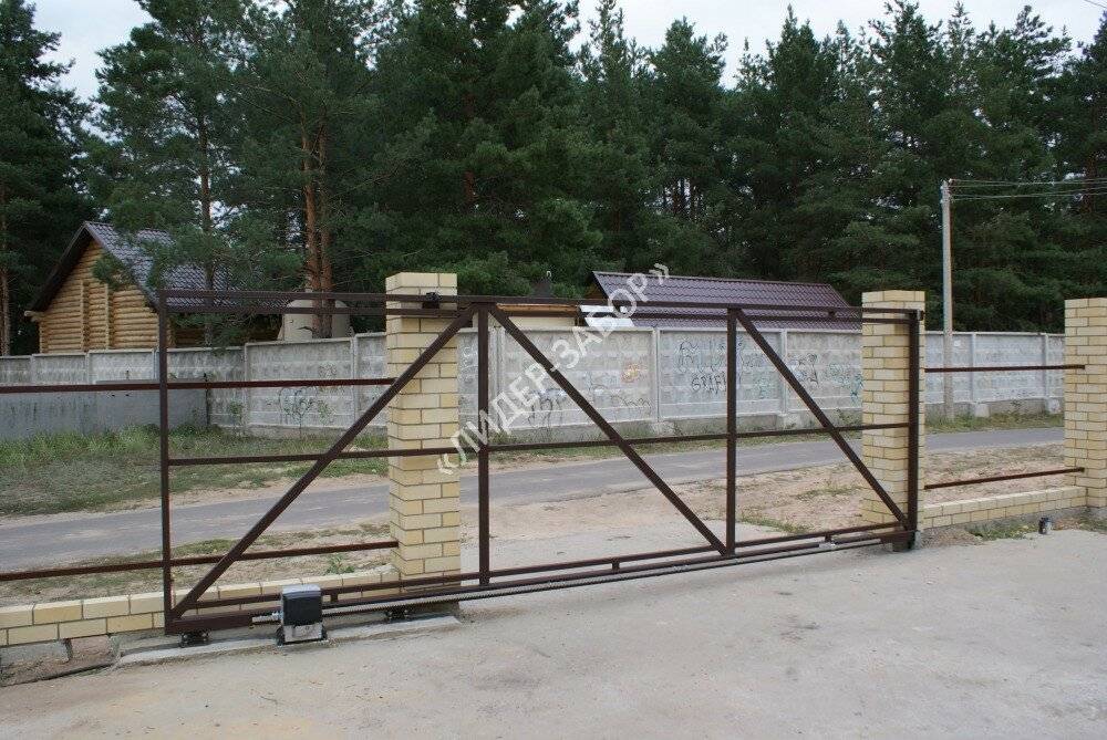Установка откатных ворот