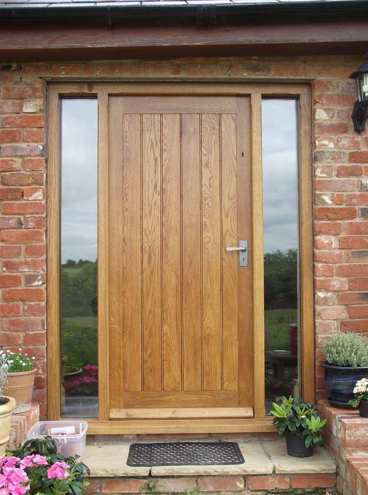 Входная деревянная дверь своими руками: как сделать и установить