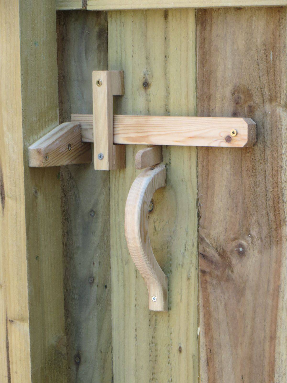 Ручка дверная деревянная
