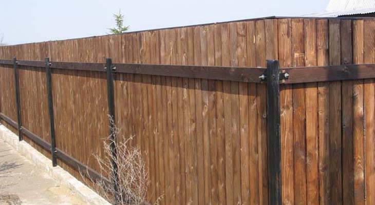 Какое расстояние между прожилинами на заборе?
