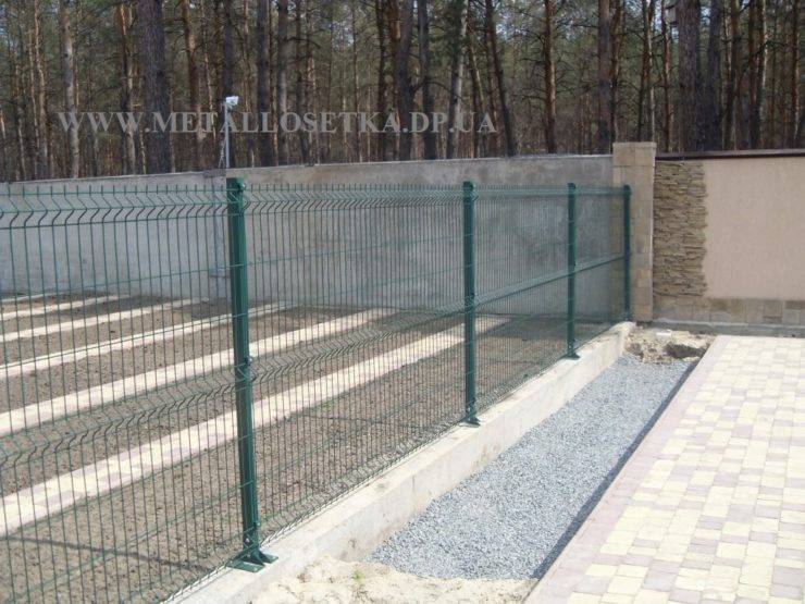 Сварной забор секционный из сетки, металлический с полимерным пвх покрытием