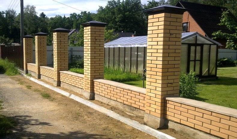 Облицовка столбов для забора: чем можно отделать столбы ограждения