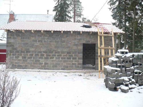 Гараж из керамзитобетонных блоков своими руками: этапы работ