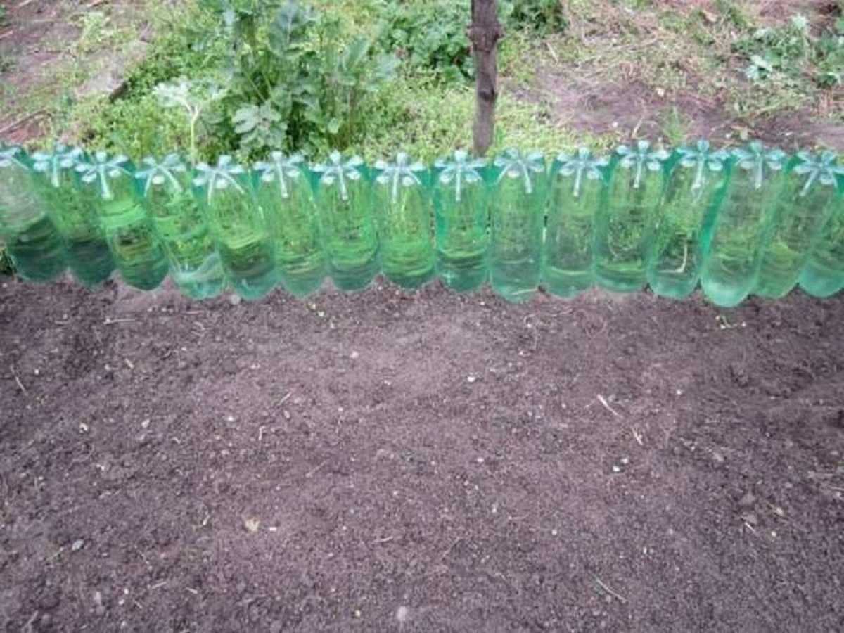 Тёплая грядка из пластиковых бутылок: как сделать и почему это работает