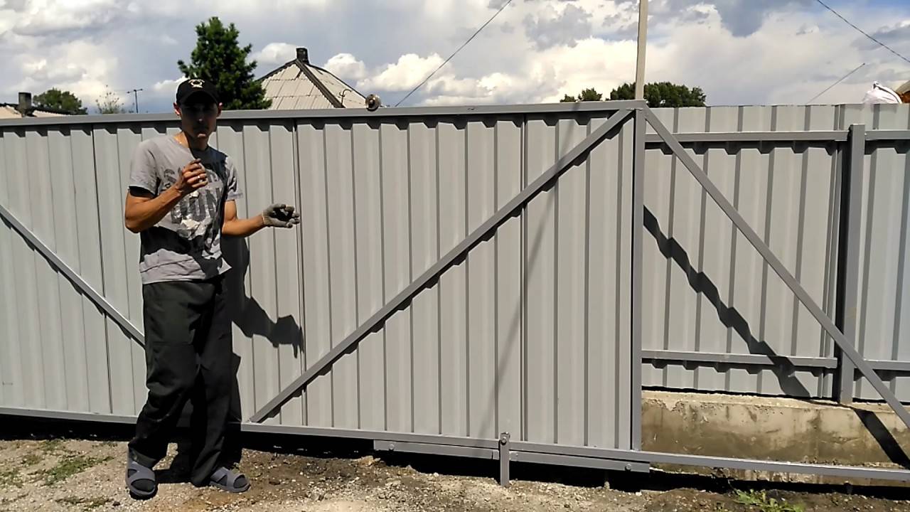 Забор из шифера своими руками: пошаговая инструкция