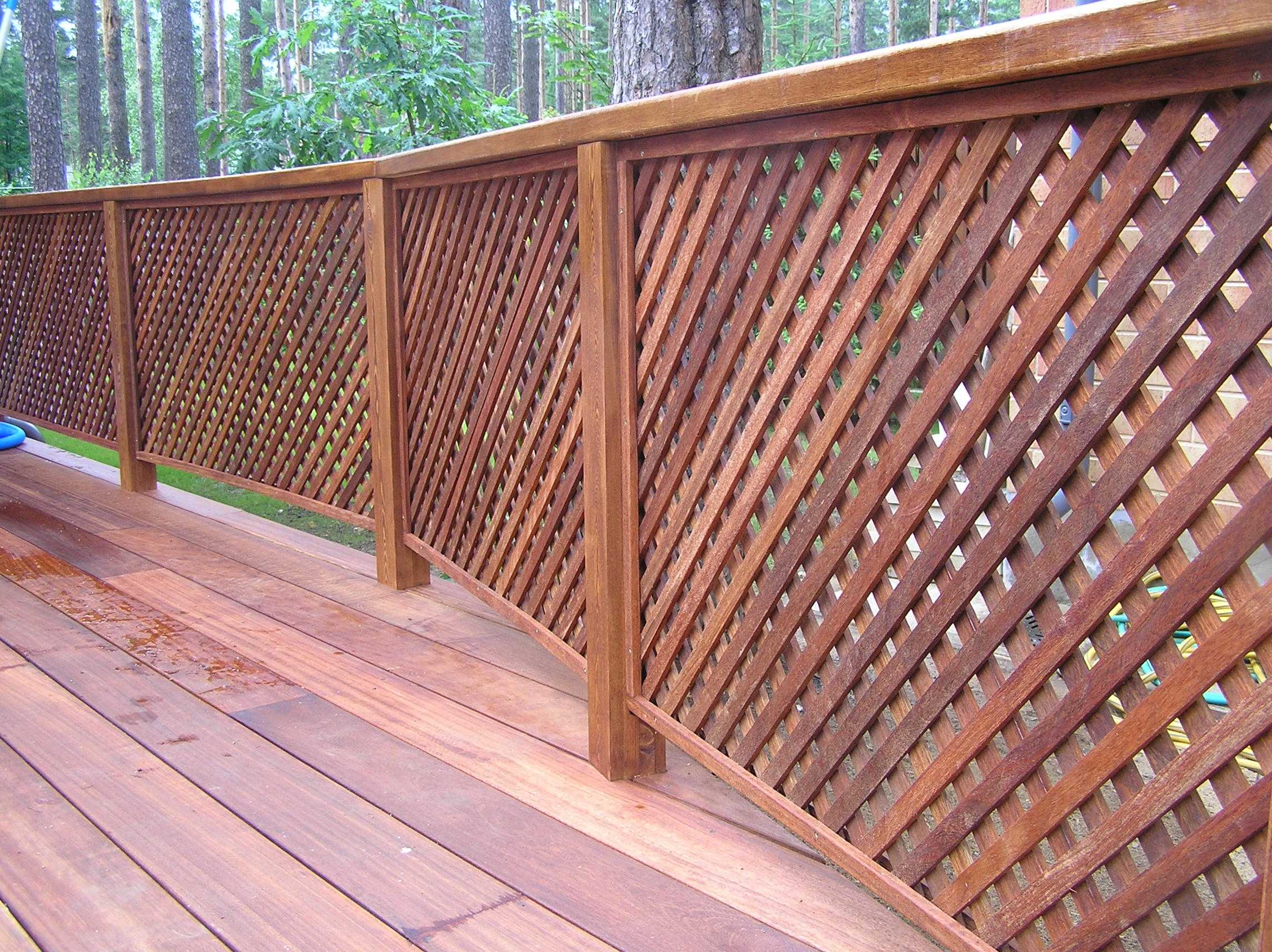 Забор из дерева для собственного хозяйства своими руками: основные виды деревянных оград +фото
