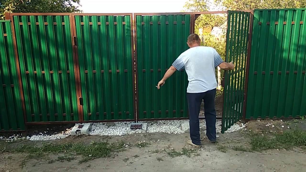 Монтаж складных ворот: гармошка для гаража и дачи. ворота для гаража «гармошка ворота типа гармошка