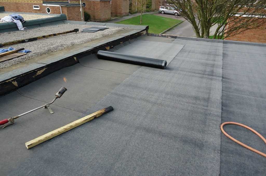 Покрытие крыши гаража. материал для покрытия крыши гаража