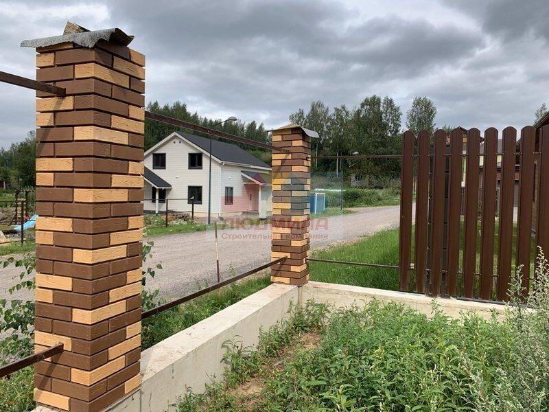 Декоративные столбы для забора их расчет и оформление дизайна