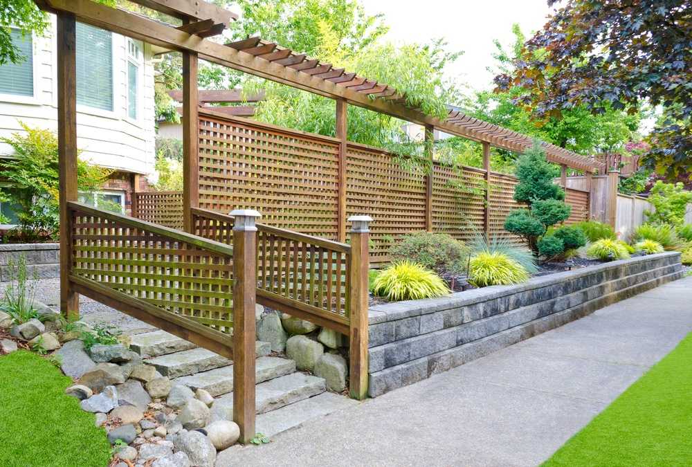 Деревянный забор — 150 фото простых и красивых вариантов ограждений из дерева