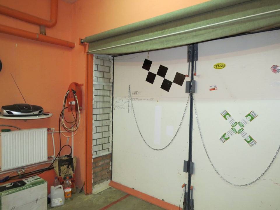 Выбор и изготовление штор на ворота в гараж