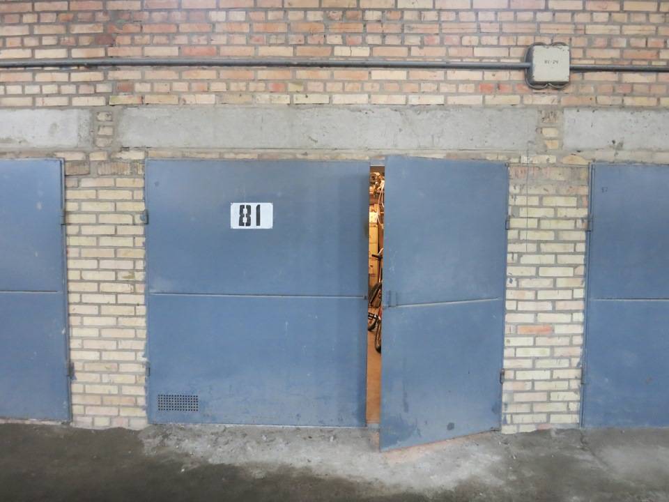 Краткие рекомендации о том, как поднять ворота в гараже для нормального их функционирования