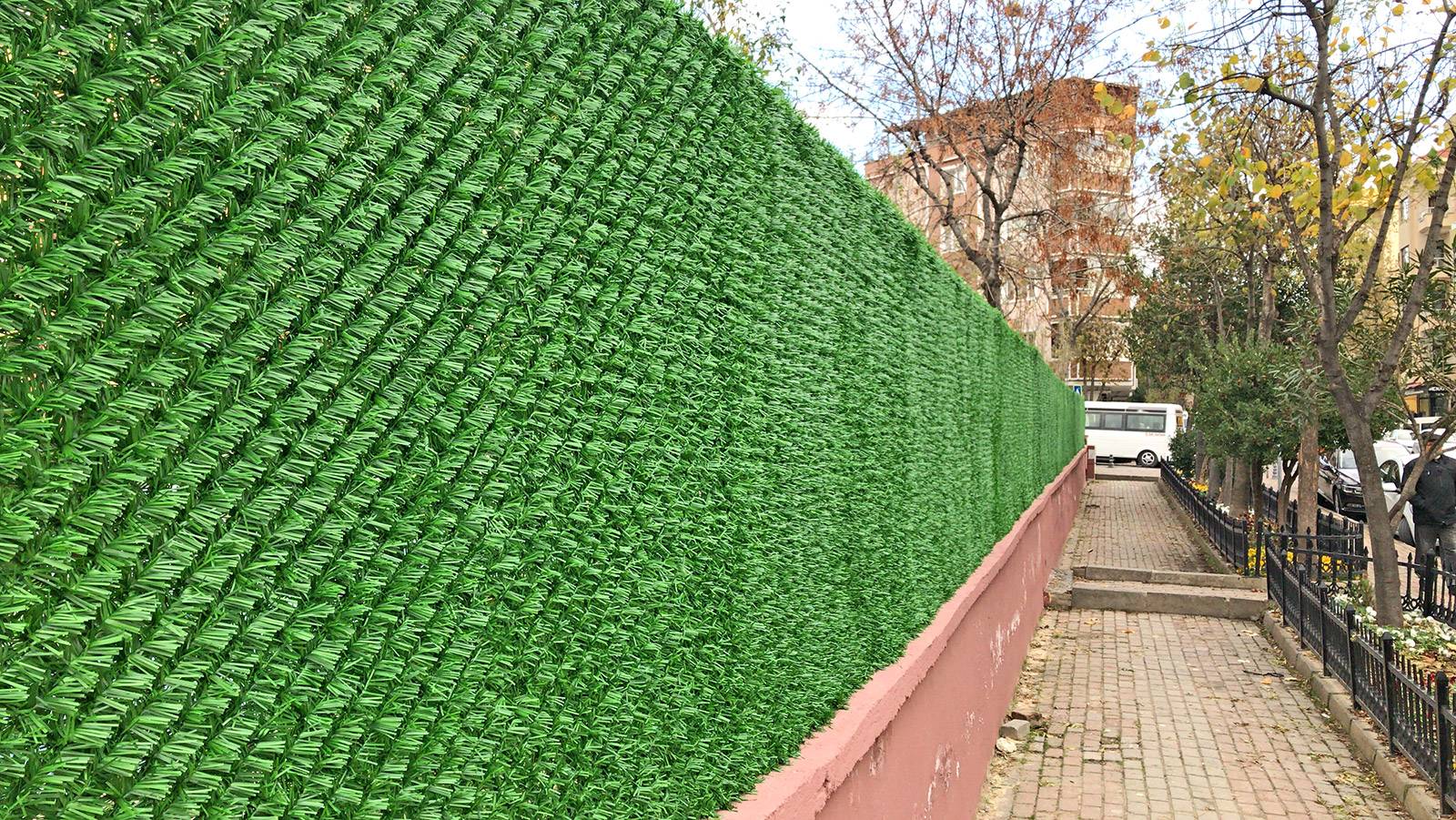 Особенности использования искусственной хвои