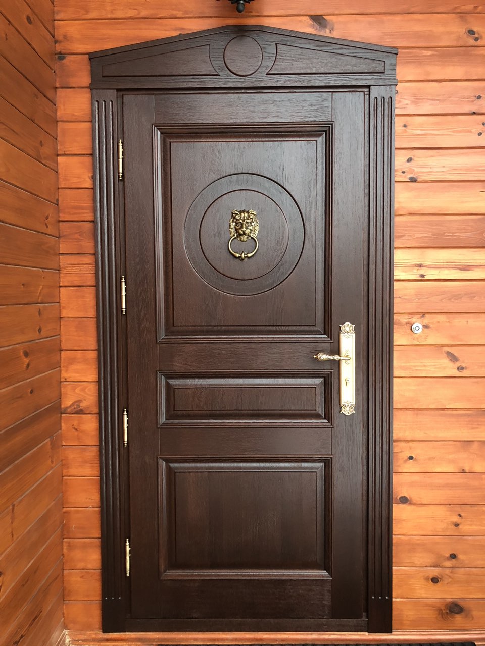 Входная уличная деревянная дверь своими руками. особенности древесины | идеи дизайна интерьера