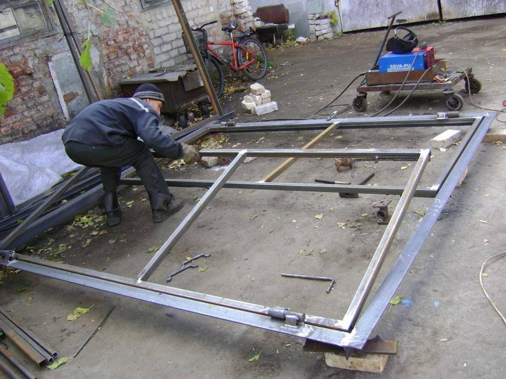 Ворота из профильной трубы своими руками - инструкция