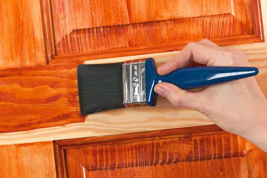 Покраска деревянных дверей: входных и межккомнатных своими руками