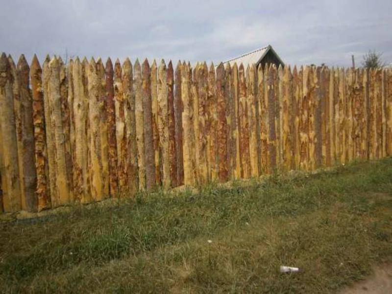 Как построить забор из горбыля своими руками — пошаговая инструкция с фото и видео