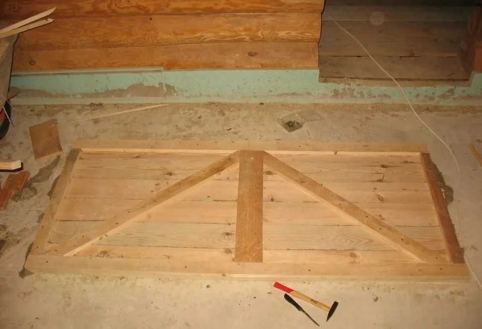 Установка железной двери в деревянном доме: своими руками (пошаговая инструкция)
