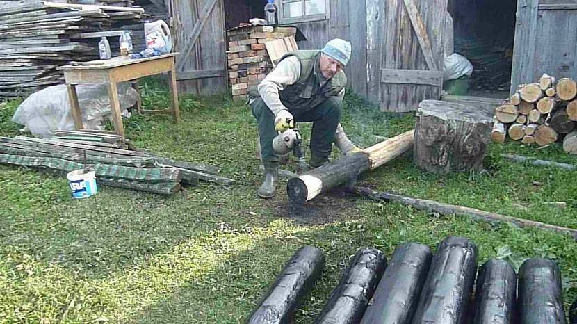 Чем обработать деревянный забор