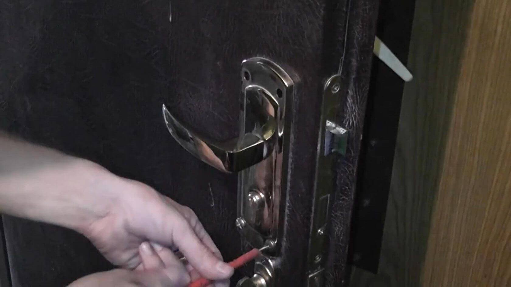 Инструкция, как открыть дверь без ключа