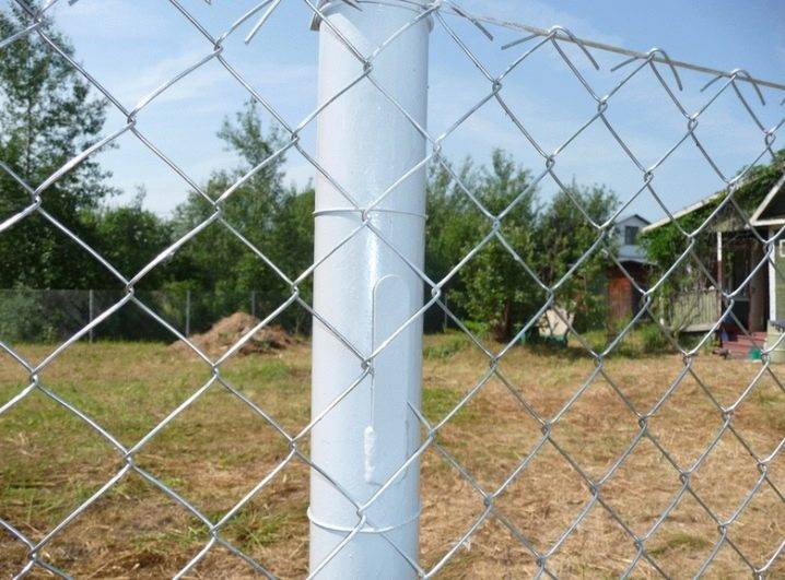 Изготовление своими руками забора из сетки рабицы